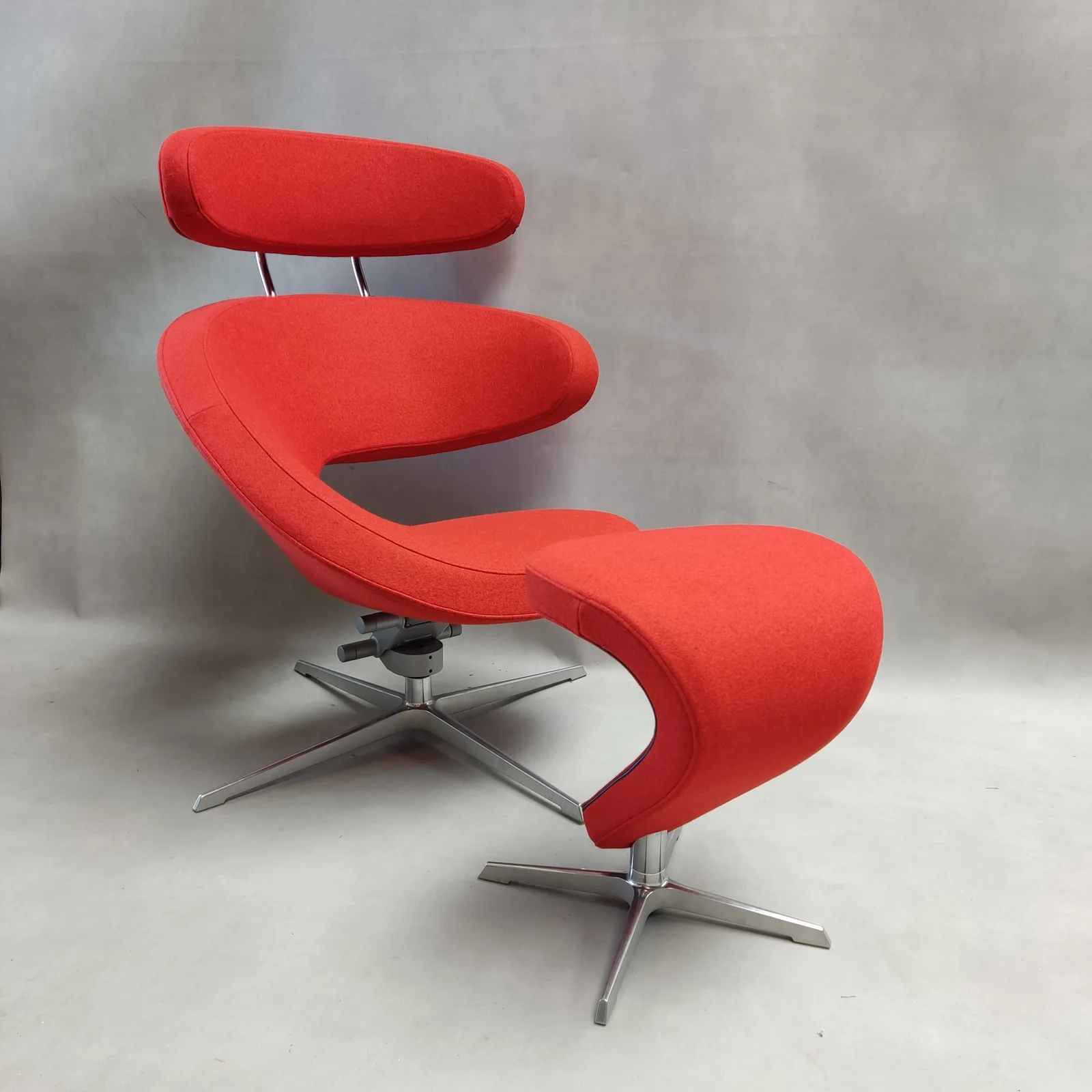 Opnieuw bekleed vintage designmeubel